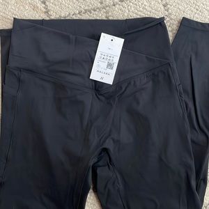 Halara NWT Crossover leggings